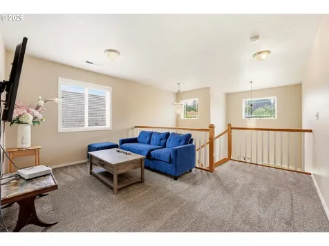 518 W 12th Way La Center WA 98629