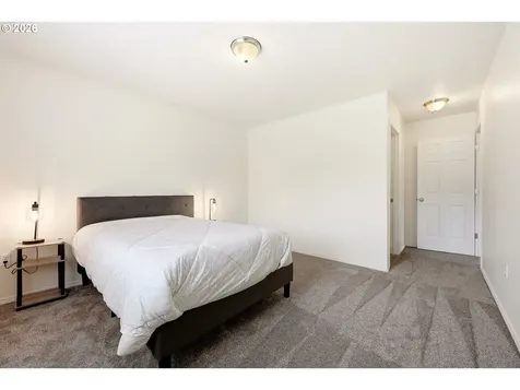 518 W 12th Way La Center WA 98629