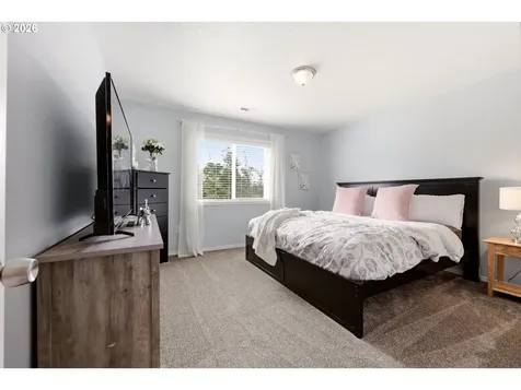 518 W 12th Way La Center WA 98629