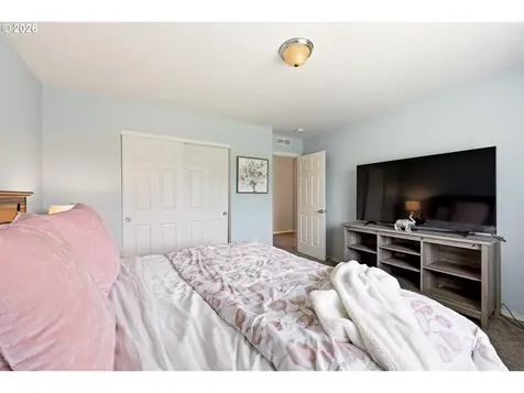 518 W 12th Way La Center WA 98629