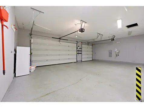 518 W 12th Way La Center WA 98629