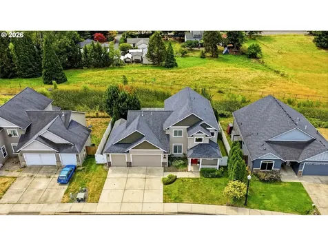 518 W 12th Way La Center WA 98629