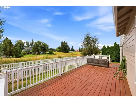 518 W 12th Way La Center WA 98629
