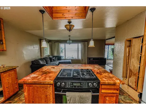 74430 Laurel Wood Road Rainier OR 97048