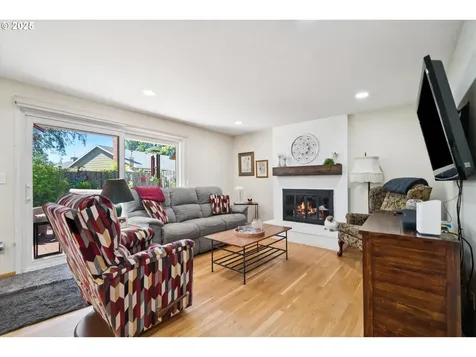 11820 SW Reid Court Beaverton OR 97008