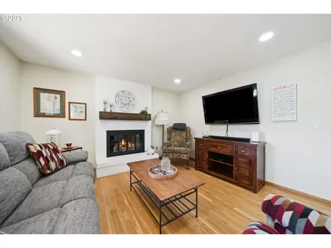 11820 SW Reid Court Beaverton OR 97008