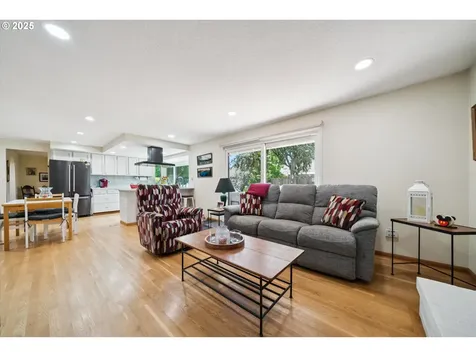 11820 SW Reid Court Beaverton OR 97008
