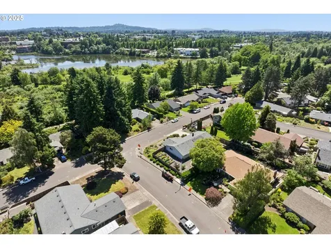 11820 SW Reid Court Beaverton OR 97008