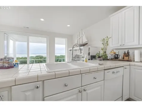 5922 SW Cupola Drive South Beach OR 97366