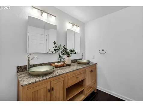 6707 NE 65th Avenue Vancouver WA 98661