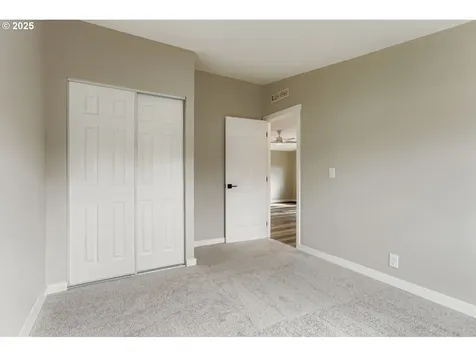 25800 SE Eagle Creek Road Eagle Creek OR 97022