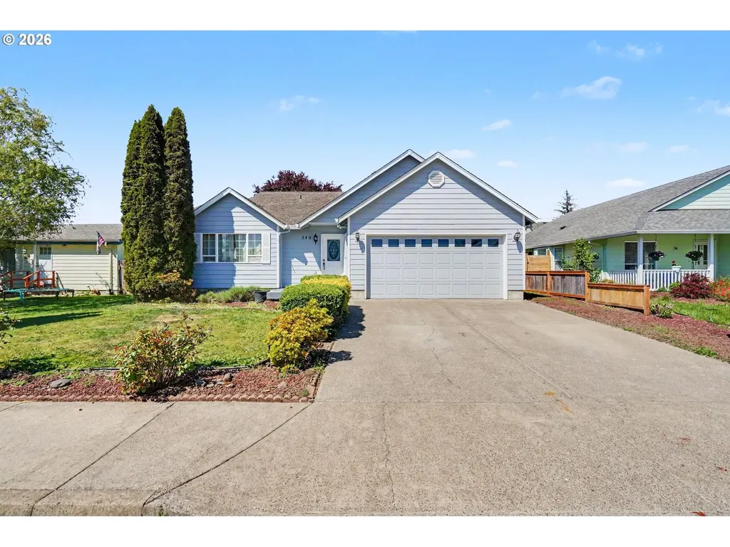 740 SE Lacey Street Sheridan OR 97378