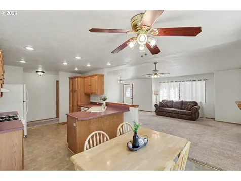 740 SE Lacey Street Sheridan OR 97378