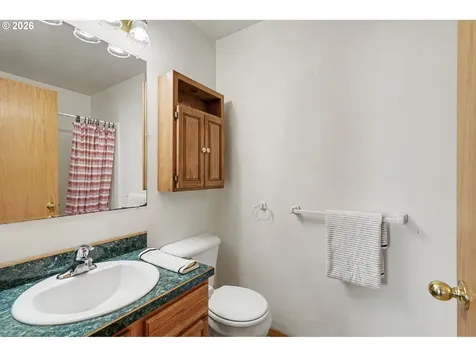 740 SE Lacey Street Sheridan OR 97378