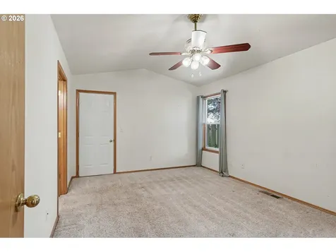 740 SE Lacey Street Sheridan OR 97378