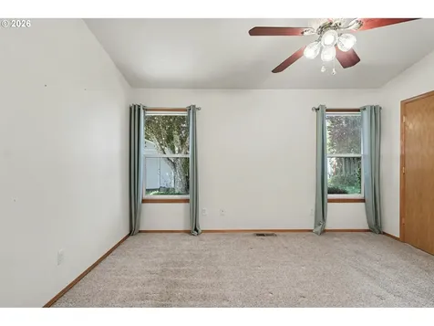 740 SE Lacey Street Sheridan OR 97378