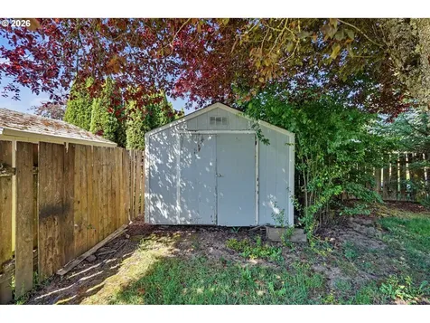 740 SE Lacey Street Sheridan OR 97378
