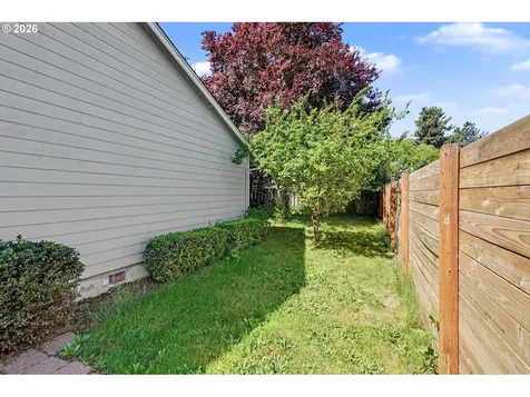 740 SE Lacey Street Sheridan OR 97378
