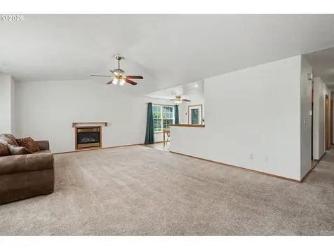 740 SE Lacey Street Sheridan OR 97378