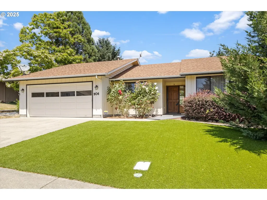 904 NW Carol Drive Grants Pass OR 97526
