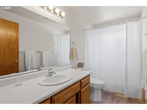 904 NW Carol Drive Grants Pass OR 97526