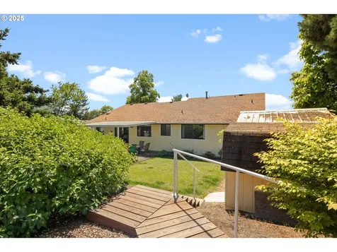 904 NW Carol Drive Grants Pass OR 97526