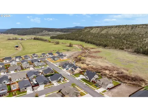 442 SE Pioneer Drive Prineville OR 97754