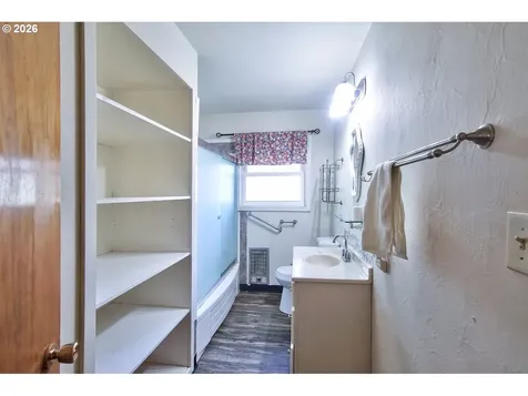 736 E Dalke Street Monmouth OR 97361