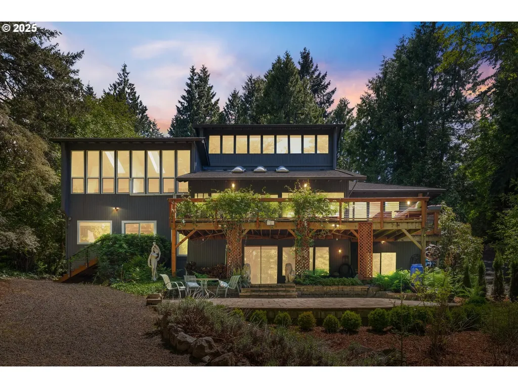560 SE 59th Court Hillsboro OR 97123