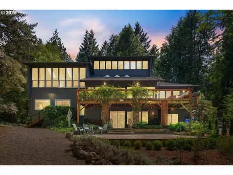 560 SE 59th Court Hillsboro OR 97123