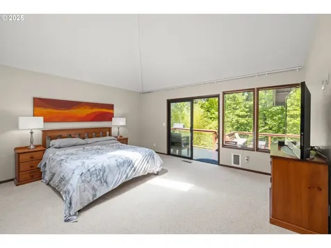 560 SE 59th Court Hillsboro OR 97123