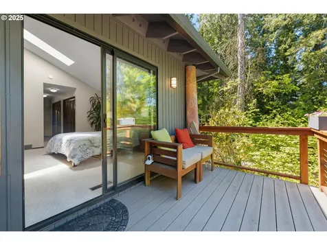 560 SE 59th Court Hillsboro OR 97123