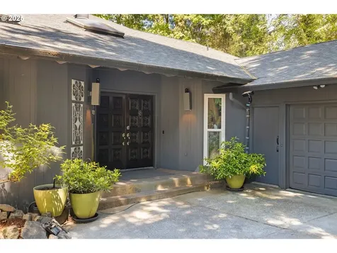 560 SE 59th Court Hillsboro OR 97123