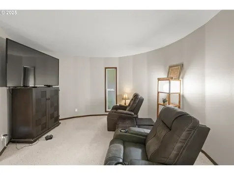 560 SE 59th Court Hillsboro OR 97123