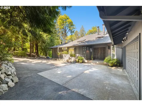 560 SE 59th Court Hillsboro OR 97123