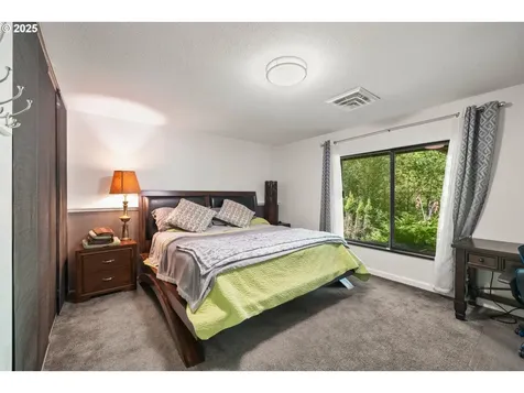560 SE 59th Court Hillsboro OR 97123