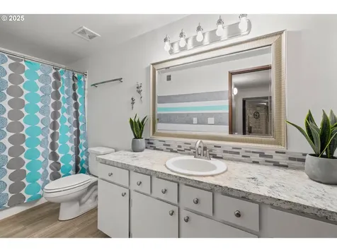 560 SE 59th Court Hillsboro OR 97123