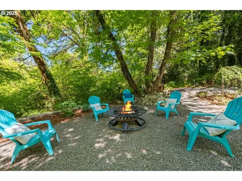 560 SE 59th Court Hillsboro OR 97123