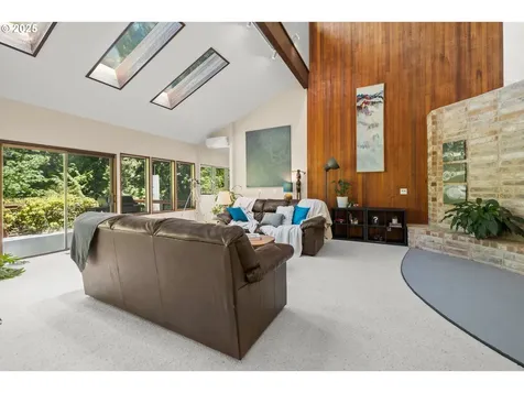560 SE 59th Court Hillsboro OR 97123