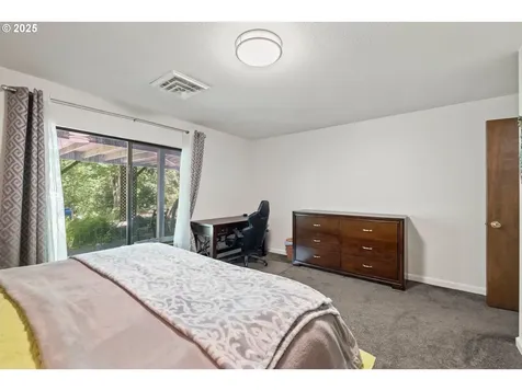 560 SE 59th Court Hillsboro OR 97123