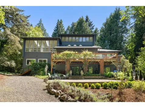 560 SE 59th Court Hillsboro OR 97123