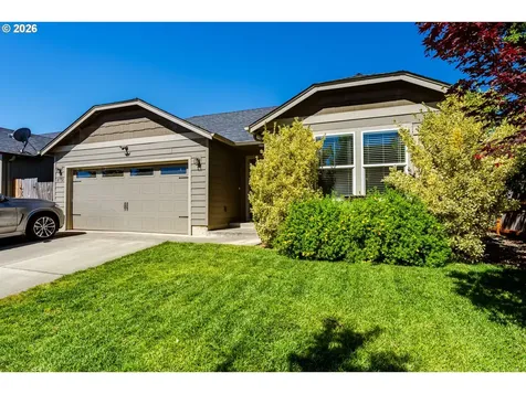 87792 Lark Street Veneta OR 97487