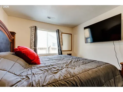 87792 Lark Street Veneta OR 97487
