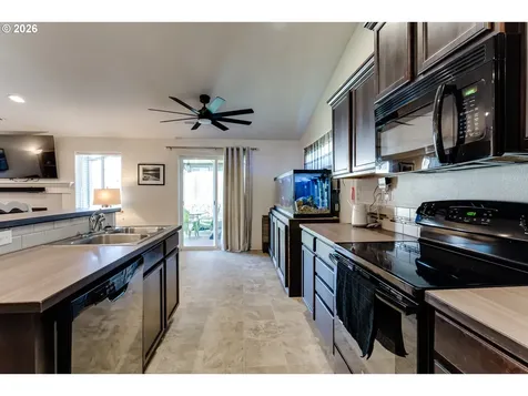 87792 Lark Street Veneta OR 97487