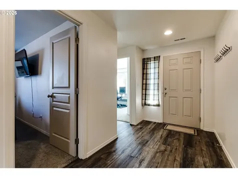 87792 Lark Street Veneta OR 97487