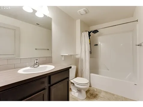 87792 Lark Street Veneta OR 97487