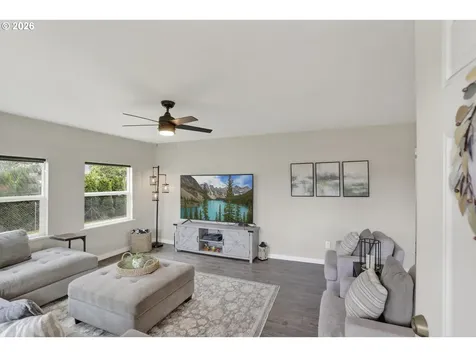33651 SE Santosh Street Scappoose OR 97056