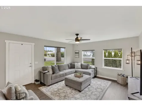 33651 SE Santosh Street Scappoose OR 97056