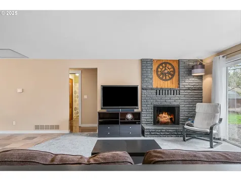 4155 NE Azalea Street Hillsboro OR 97124