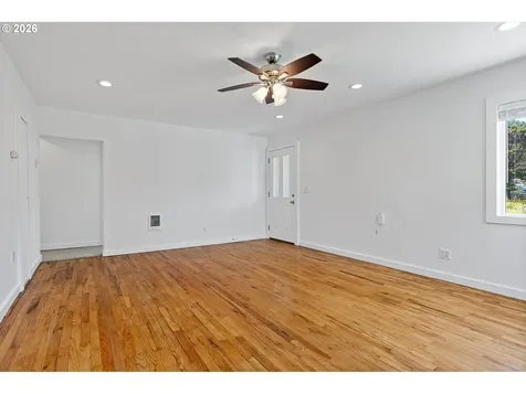 540 NW 56th Street Newport OR 97365